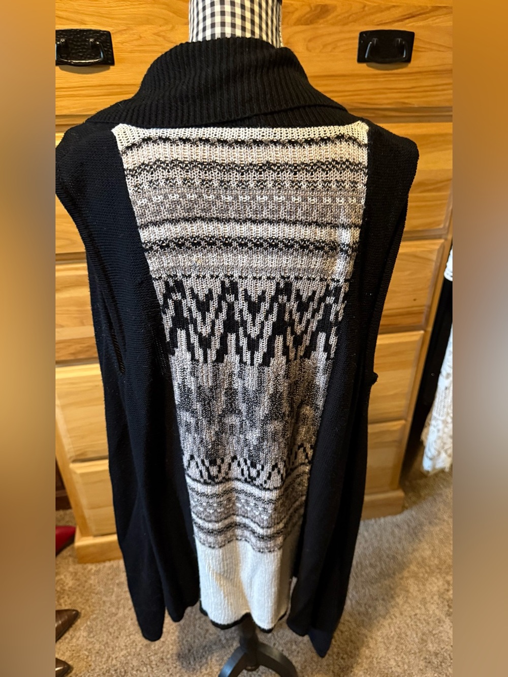 Cupio Black Open-Front Sweater Cardigan with Gray Patterned Back